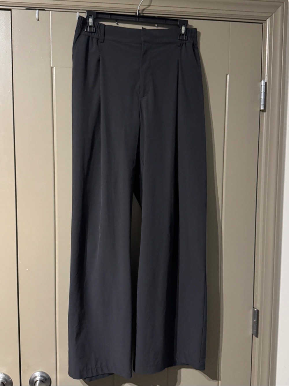 ALO Yoga High-Waist Dreamscape Trouser - Size Small